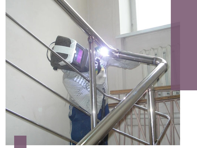 Монтаж перил и ограждений качественно в Раменском