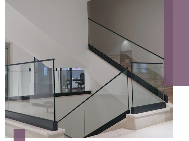 Стеклянные перила премиум-класса с установкой в Раменском