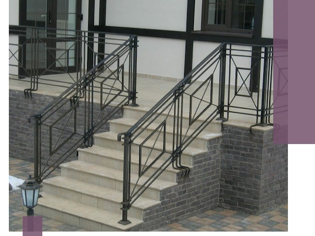 Перила для крыльца в Раменском — монтаж, изготовление и установка