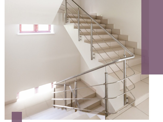 Установка и замена перил в подъезде в Раменском