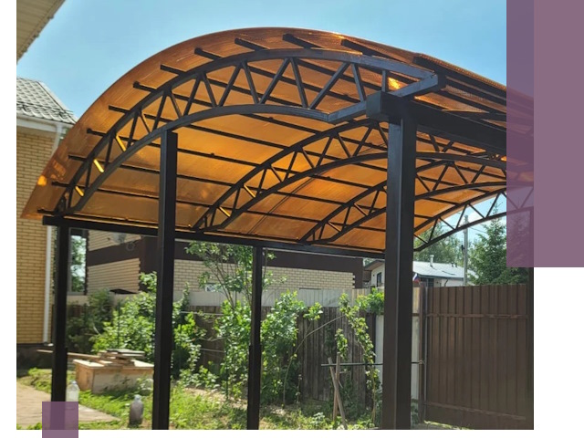 Изготовление навесов под ключ в Раменском из качественных материалов