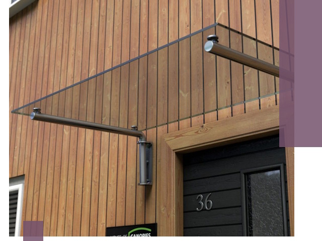 Стеклянные козырьки на входы и фасады в Раменском