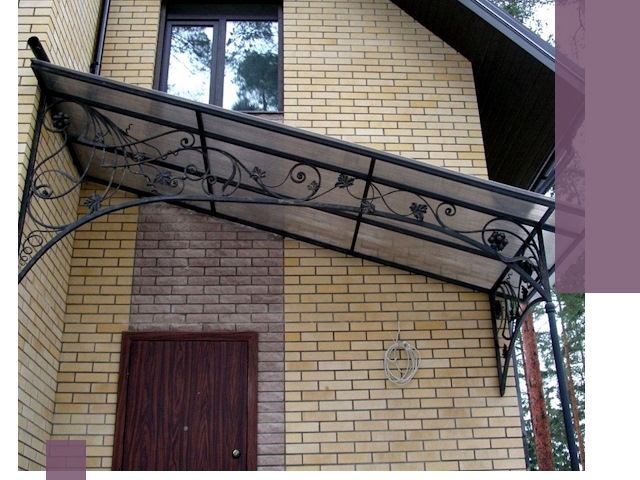 Односкатные козырьки из металла под ключ в Раменском